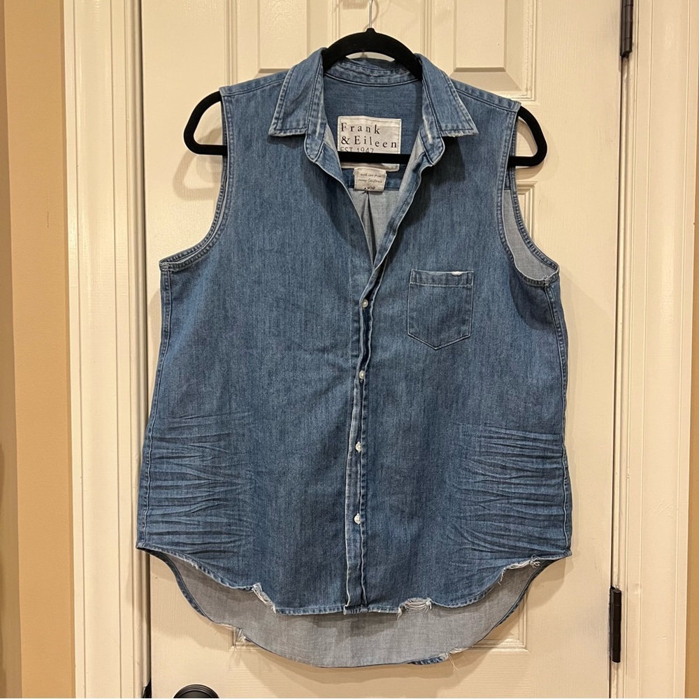 NWOT Frank and Eileen Frank & Eileen Fiona Sleeveless Shirt Stonewash Indigo - Picture 3 of 9